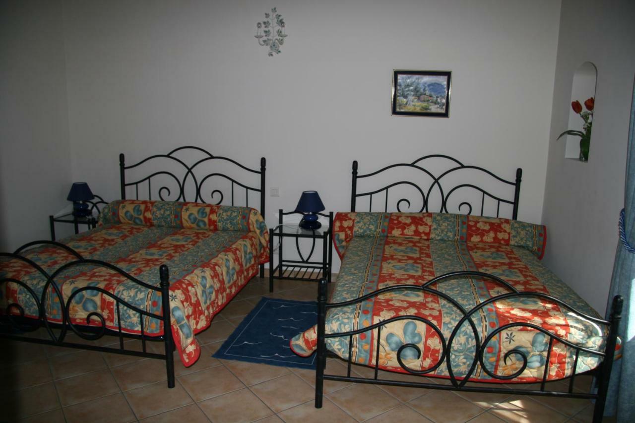 Chambres D'Hotes Lou Jassou Lapanouse-de-Cernon Exterior foto